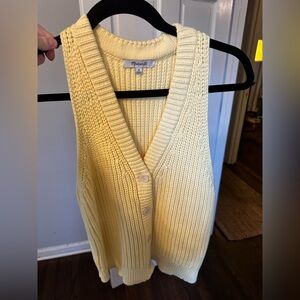 Butter yellow madewell sweater vest nwot size medium